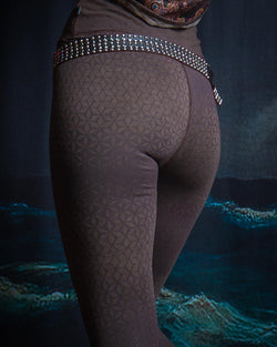 Long Leggings Woman / Bamboo Jersey Veg Dye Veg Print - Brown SANDSOTIME - Yacxilan Artwear